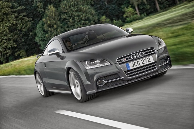 Audi công bố giá bán chính thức của mẫu TTS đặc biệt 8